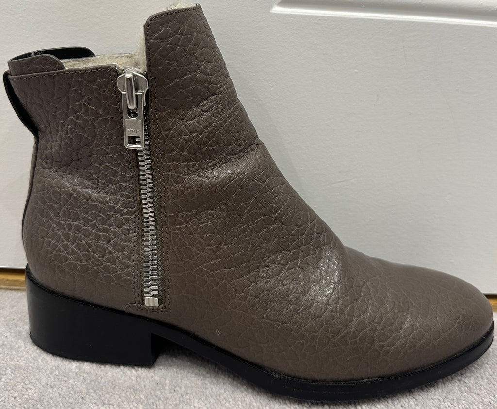 3.1 PHILLIP LIM Taupe Brown Pebbled Leather Cream Fleece Lined Ankle Boots EU39