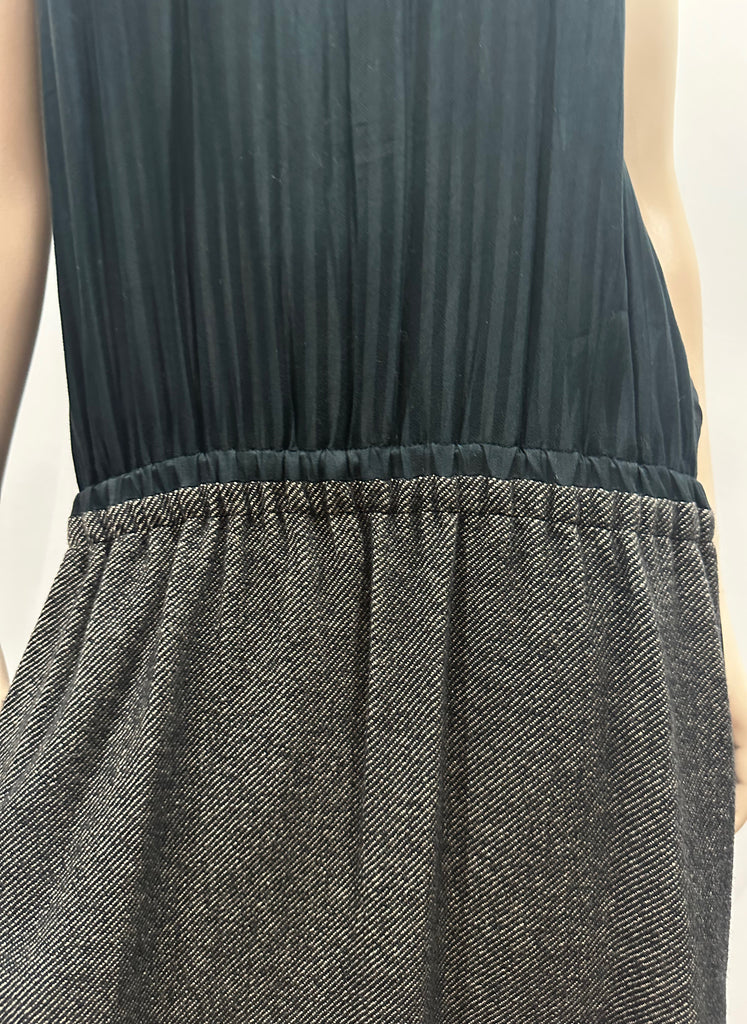 LUZ Green Pinstripe Bodice Drop Waist Pleated Rear Skirt Sleeveless Dress UK10