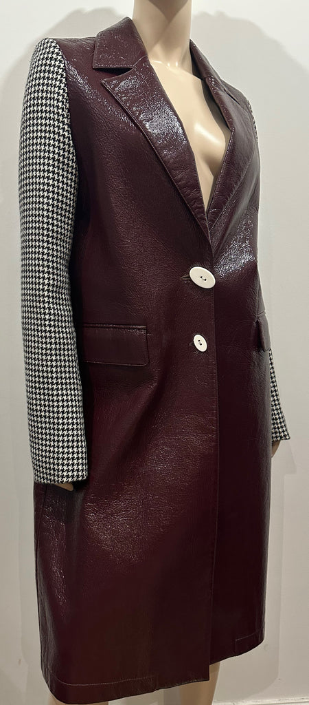 WANDA NYLON Burgundy Houndstooth Tweed-Paneled Textured Vinyl Coat F38 UK10