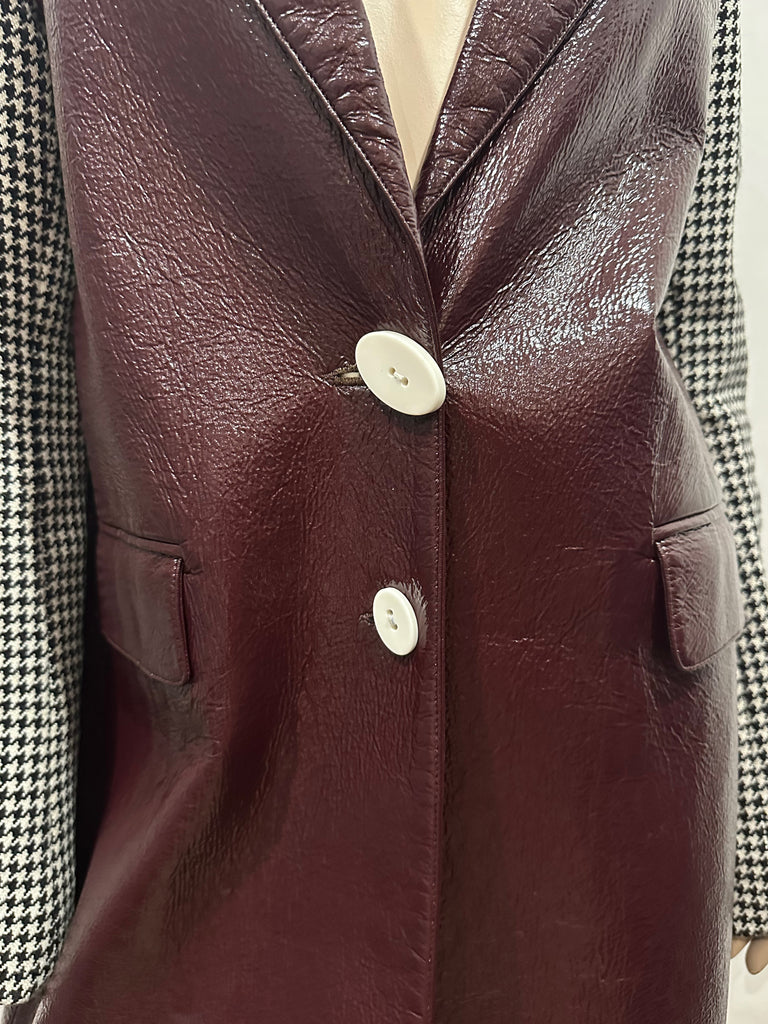 WANDA NYLON Burgundy Houndstooth Tweed-Paneled Textured Vinyl Coat F38 UK10