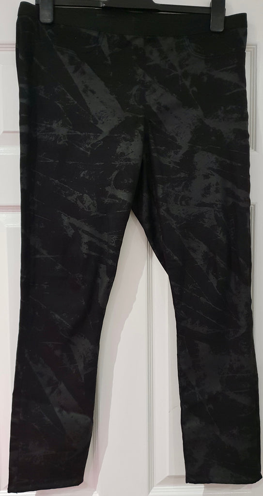 HELMUT LANG Black Charcoal Grey Cotton Bend Abstract Print Crop Trousers Pants