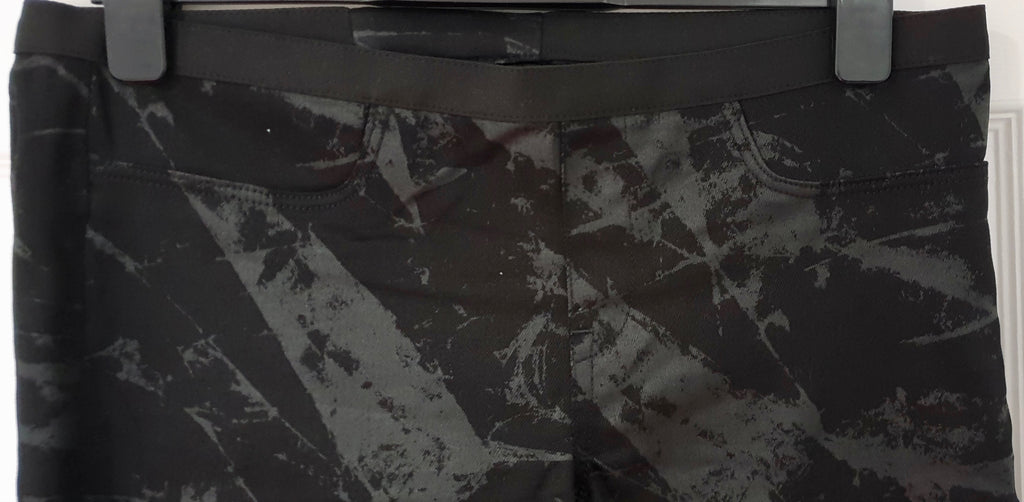HELMUT LANG Black Charcoal Grey Cotton Bend Abstract Print Crop Trousers Pants