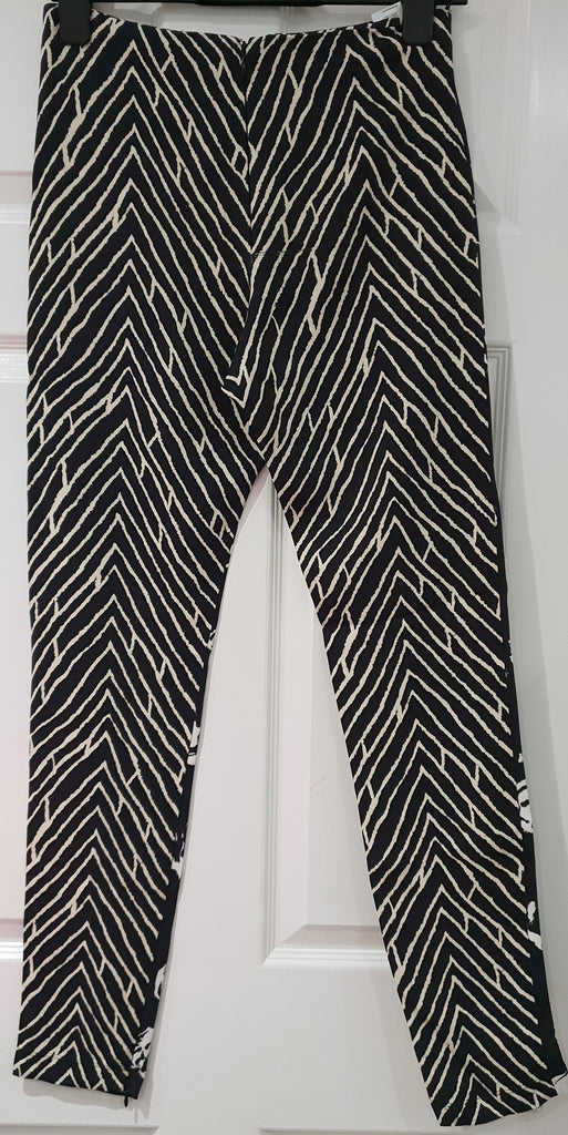 EMANUEL UNGARO PARIS Black & White Floral & Zig Zag Print Slim Leg Trousers UK10