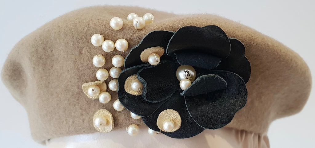 RADA ACCESSORI Made In Italy Beige 100% Wool Black Floral & Cream Pearl Beret M