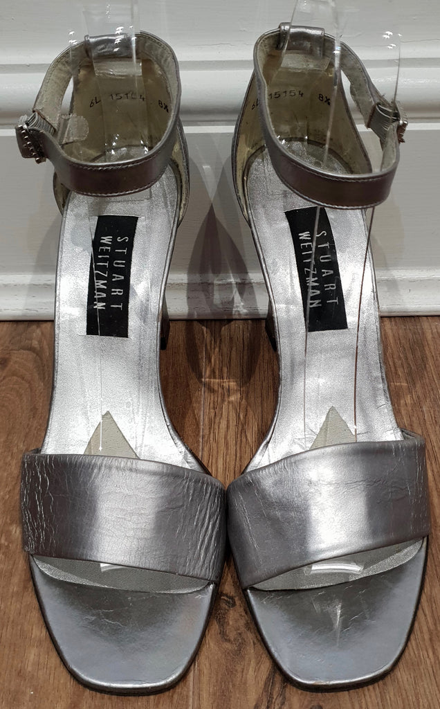 STUART WEITZMAN Matt Silver Leather Diamante Buckle Fasten Evening Sandals 8.5 6