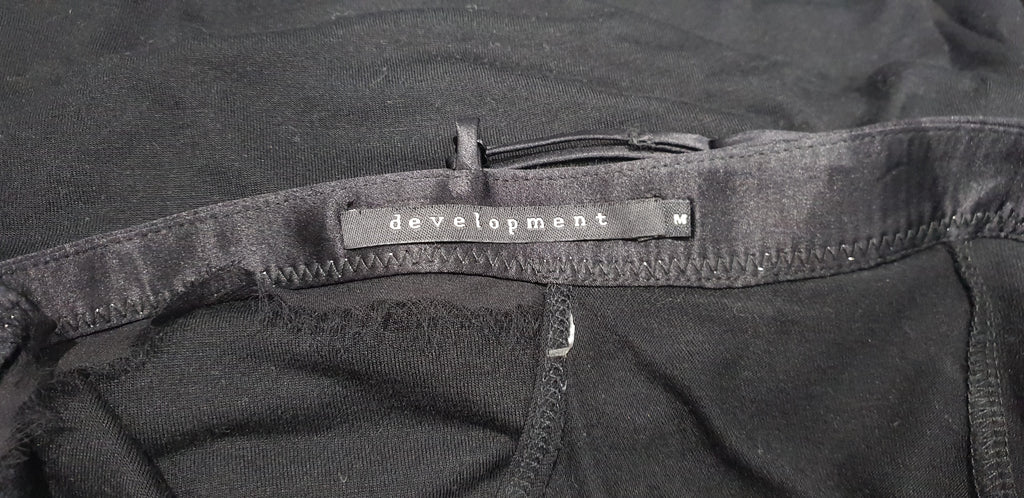 DEVELOPMENT BY ERICA DAVIES Black Satin Trim Sleeveless Cami Tank Vest Top M