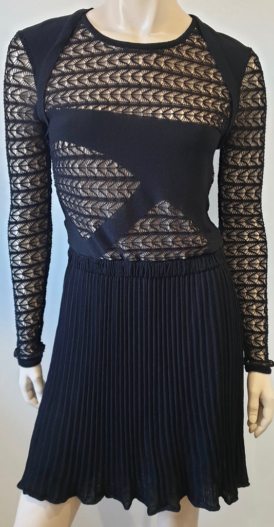 DAGNER Black Lace Long Sleeve Pleated Skirt Nude Lining Short Evening Dress M