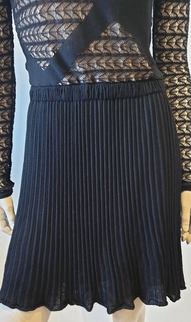 DAGNER Black Lace Long Sleeve Pleated Skirt Nude Lining Short Evening Dress M