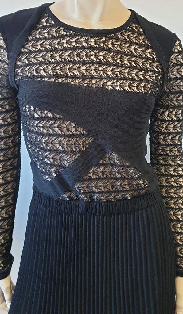 DAGNER Black Lace Long Sleeve Pleated Skirt Nude Lining Short Evening Dress M