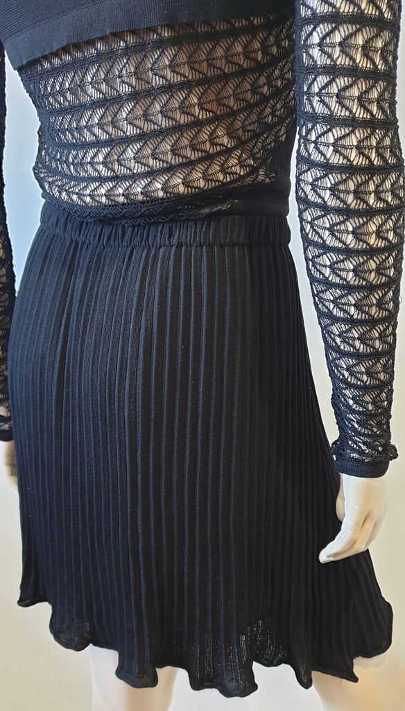 DAGNER Black Lace Long Sleeve Pleated Skirt Nude Lining Short Evening Dress M