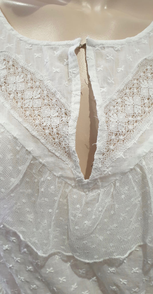 SANDRO Off White Embroidered Lace Trim Round Neck Sleeveless Blouse Shirt Top S