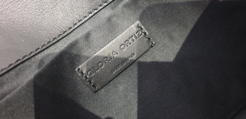 GLORIA ORTIZ Black Leather Detachable Metallic Chain Shoulder Strap Clutch Bag