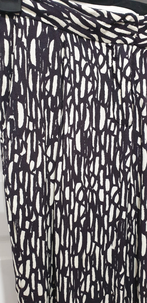 BY MALENE BIRGER Black & White Geometric Print Capri Crop Tapered Trousers Pants
