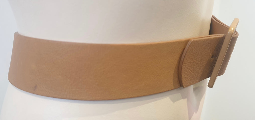 MARNI Made In Italy Designer Women's Camel Tan Leather Buckle Detail Belt M