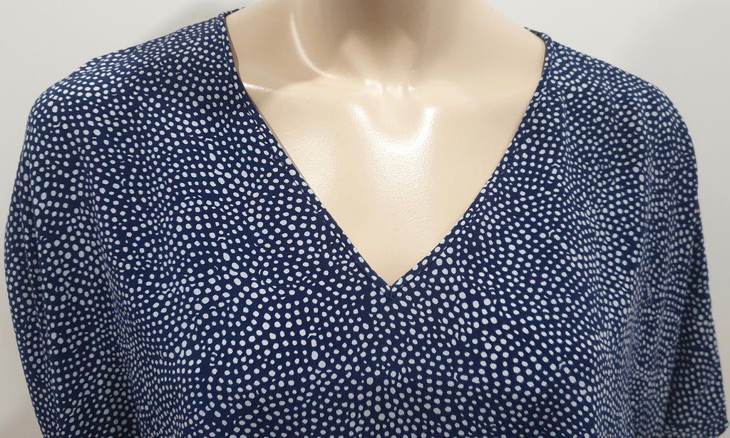 DIANE VON FURSTENBERG Navy Blue Silk Polka Dot V Neckline Tunic Blouse Top M