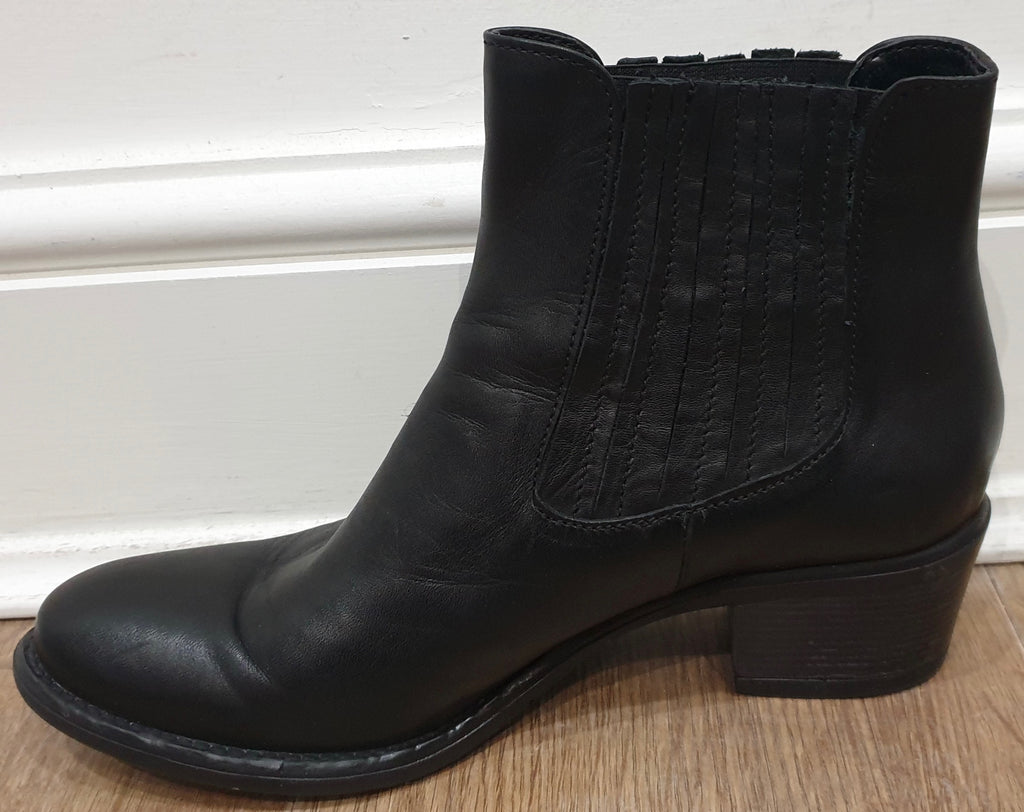 DANIEL LONDON Black Leather Elastic Panel Low Block Heel Ankle Boots EU37 UK4