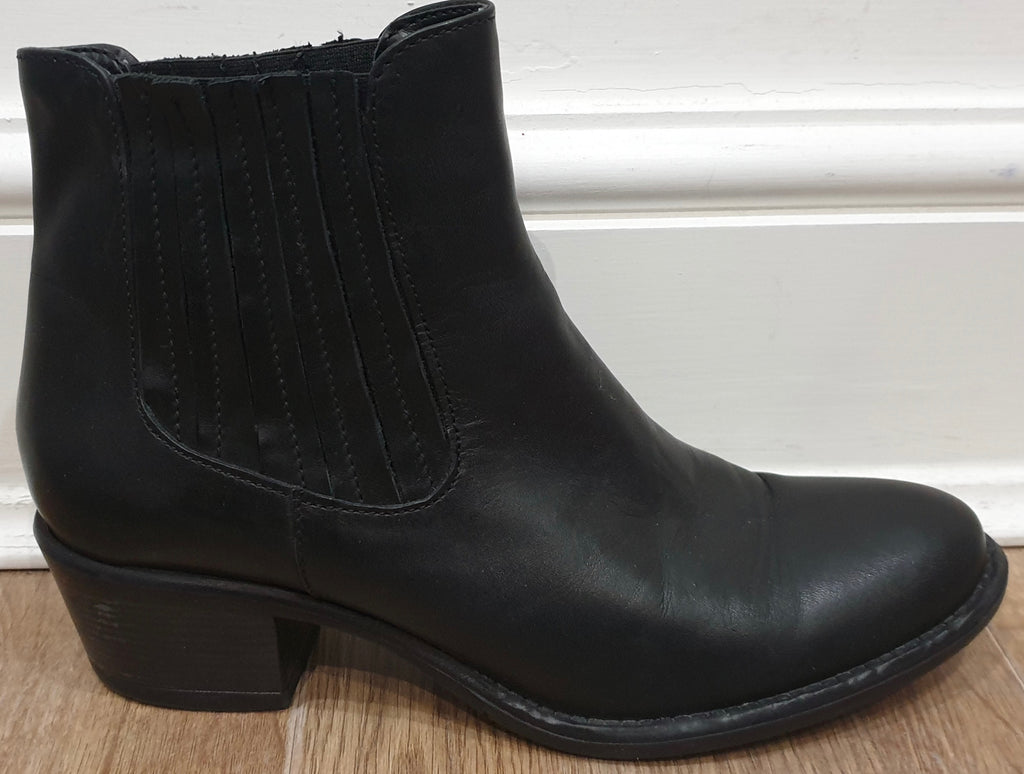 DANIEL LONDON Black Leather Elastic Panel Low Block Heel Ankle Boots EU37 UK4