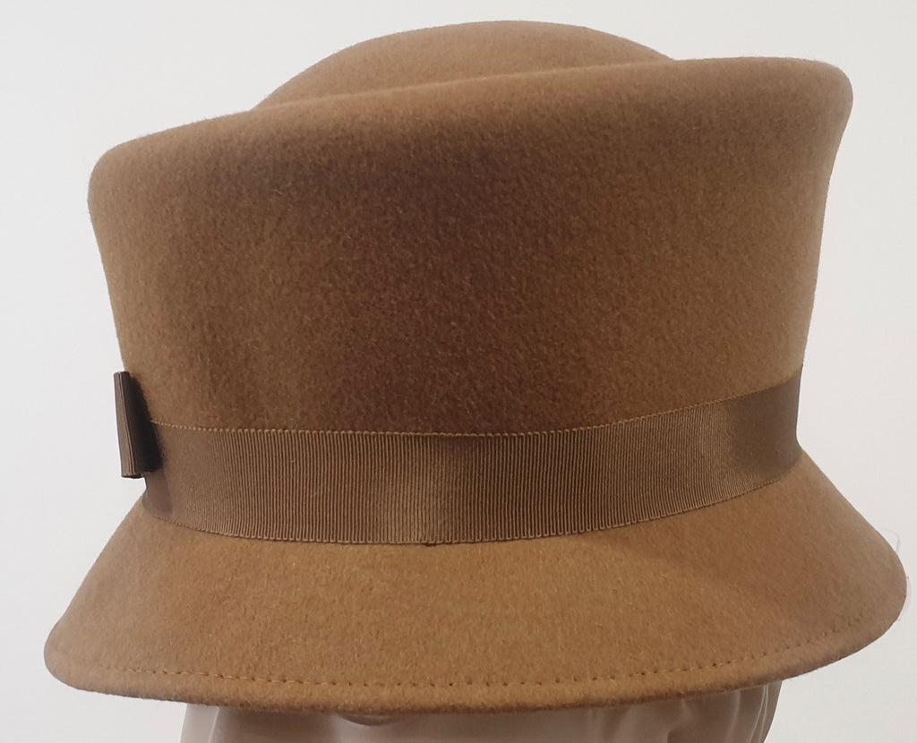 WALTER WRIGHT Caramel Brown Wool Felt Ribbon Bow Formal Pillar Box Hat NEW!