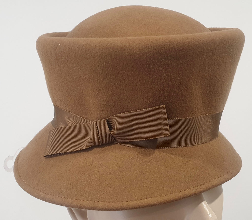 WALTER WRIGHT Caramel Brown Wool Felt Ribbon Bow Formal Pillar Box Hat NEW!