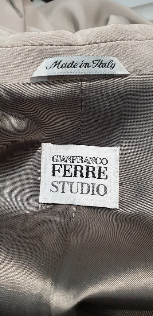 GIANFRANCO FERRE Beige Silk Blend Long Length Jacket & Trousers Pants Suit UK14