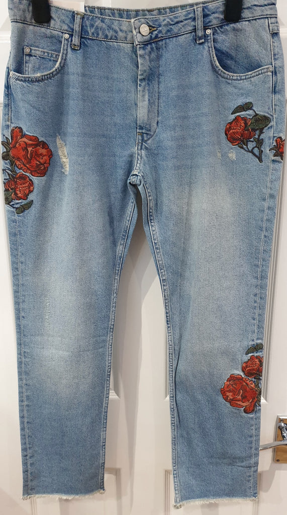 REIKO Blue Cotton Denim Floral Embroidered Fray Slim Capri Jeans Pants 28 BNWT