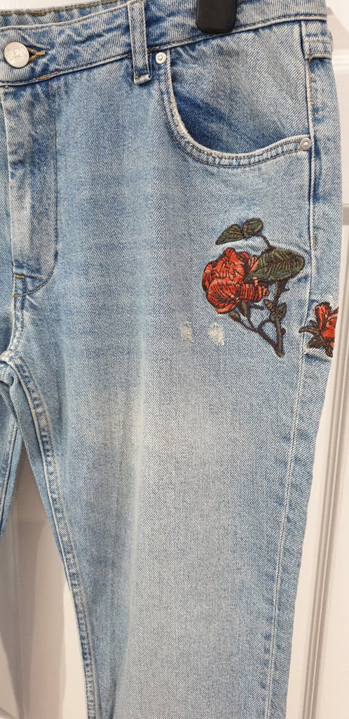 REIKO Blue Cotton Denim Floral Embroidered Fray Slim Capri Jeans Pants 28 BNWT