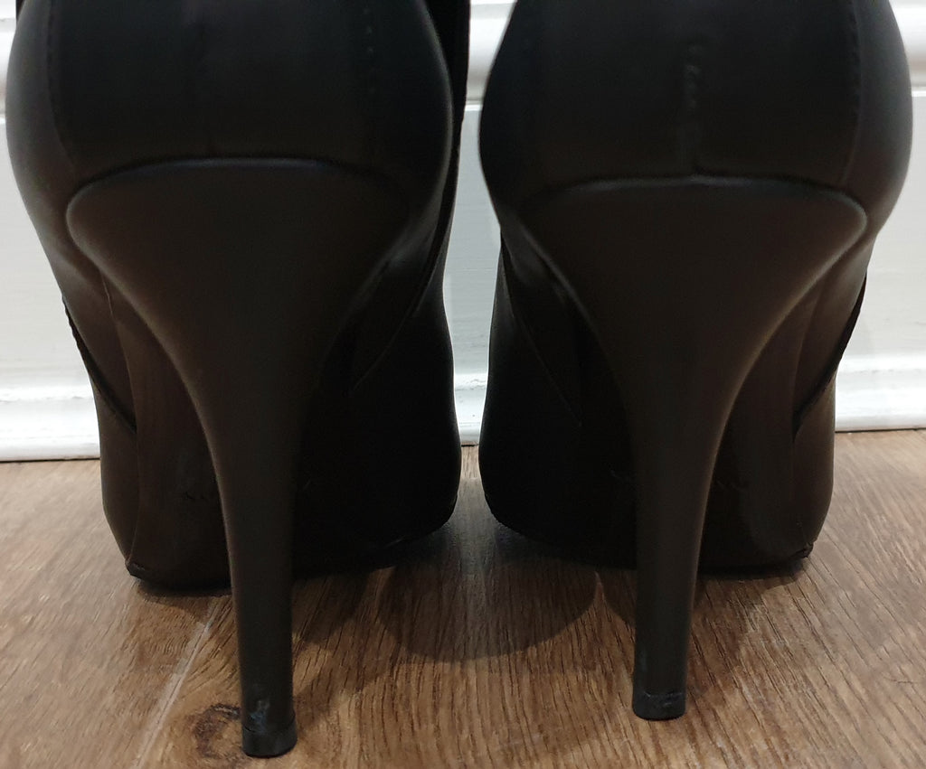 BALENCIAGA Black Leather Buckle Strap Detail High Stiletto Heel Ankle Boots 39 6