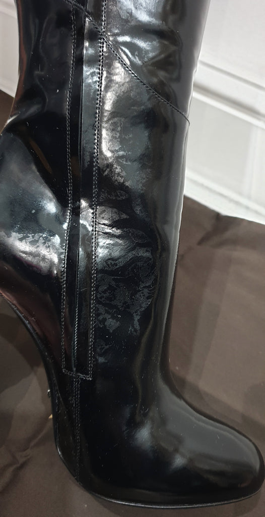 GUCCI Black Shined Patent Leather Zipper Fastened Tall High Stiletto Heel Boots
