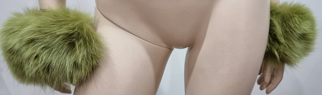 DESIGNER Luxurious Green Rabbit Fur Hook & Pile Fastened Loop Scarf & Cuffs Set