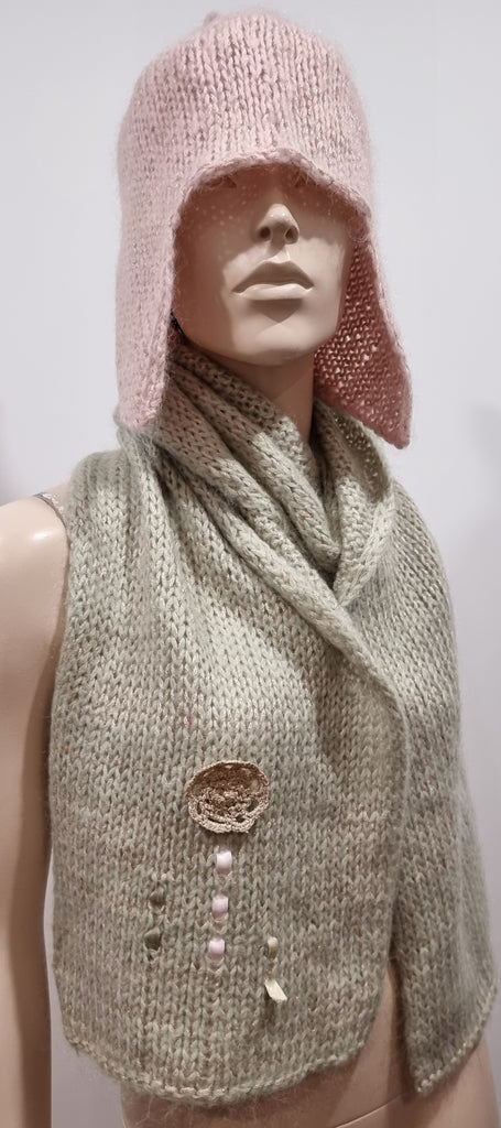 KUDIBAL COPENHAGEN Pink Hat & Green Scarf Metallic Thread Ribbon Detail Knitwear