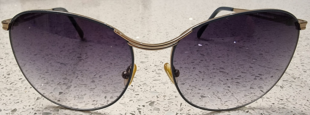 CHLOE Made In Italy Gold Rounded Frame Gradient Lens Branded Sunglasses w Case