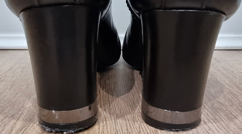 TORY BURCH Leather Round Toe Branded Rear Block Heel Ankle Boots 9M UK6.5