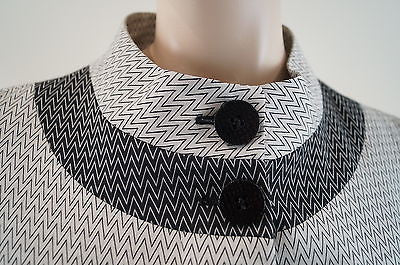 KAREN BROST LONDON Off White Pale Grey Black Zig Zag Pattern Lined Summer Coat