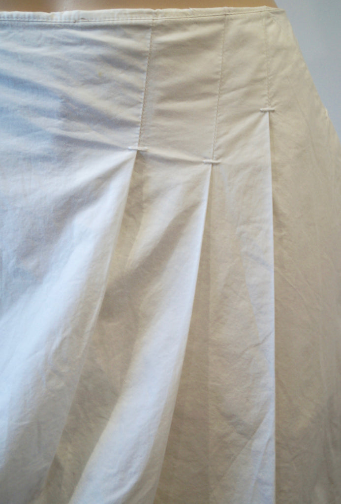 PAULE KA Women's White Cotton Blend Pleated Front Short Length Skirt FR40 UK12
