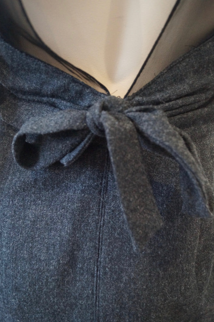 VERA WANG LAVENDER LABEL Grey Wool Silk Blend Low Black Short Sleeve Dress 8/42