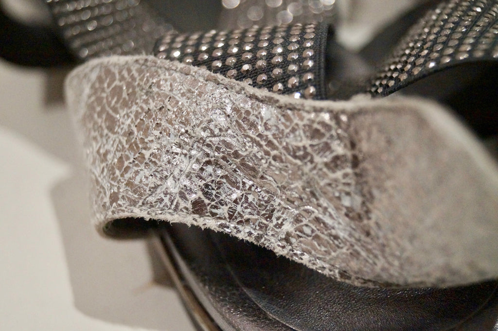 DIAMOND COLLECTION STUART WEITZMAN Silver Grey Diamante Strappy Flat Sandals 5.5