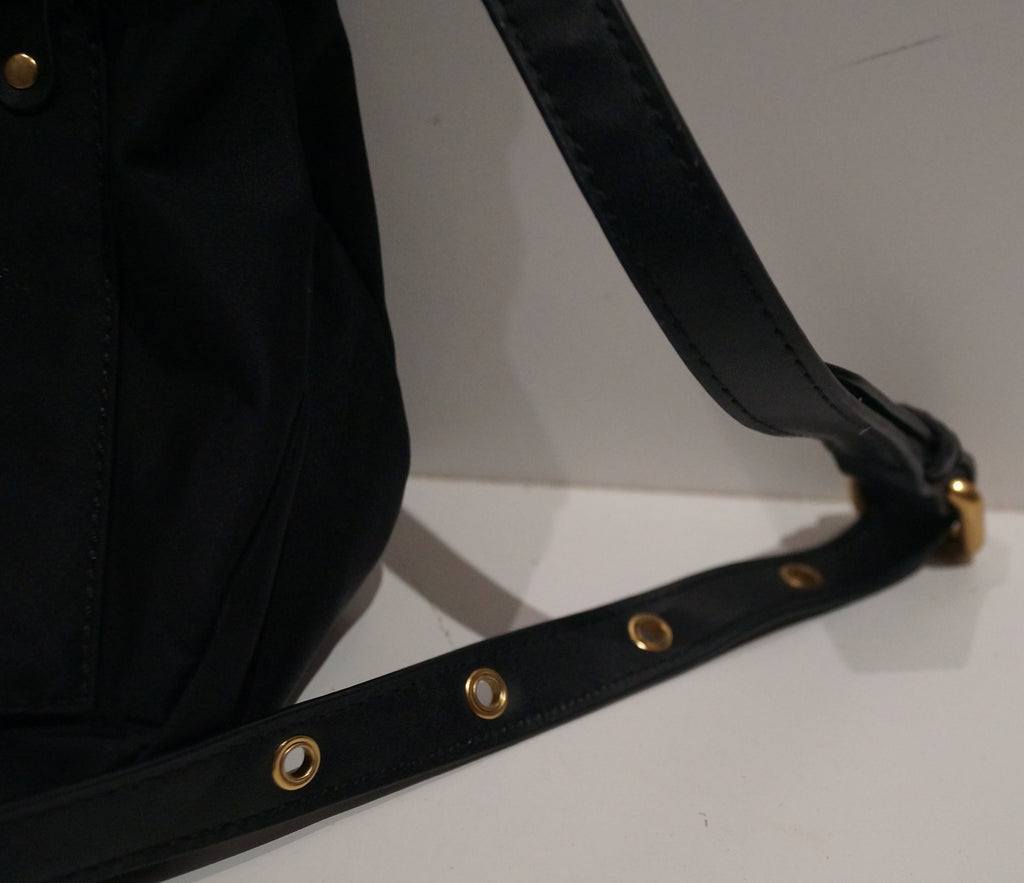 MARC BY MARC JACOBS Black Fabric Leather Gold Tone Zipper Branded Shoulder Bag