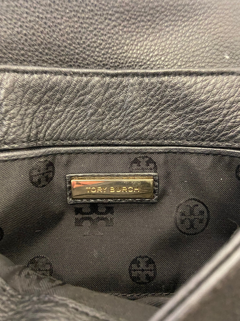 TORY BURCH Black Pebbled Leather Branded Flap Over Fastened Lined Shoulder Bag