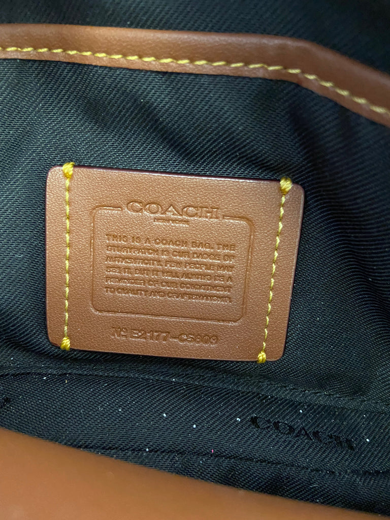 COACH Black Oval Pebbled Leather Zip Fastened Shoulder Bag / Clutch w Dust Bag