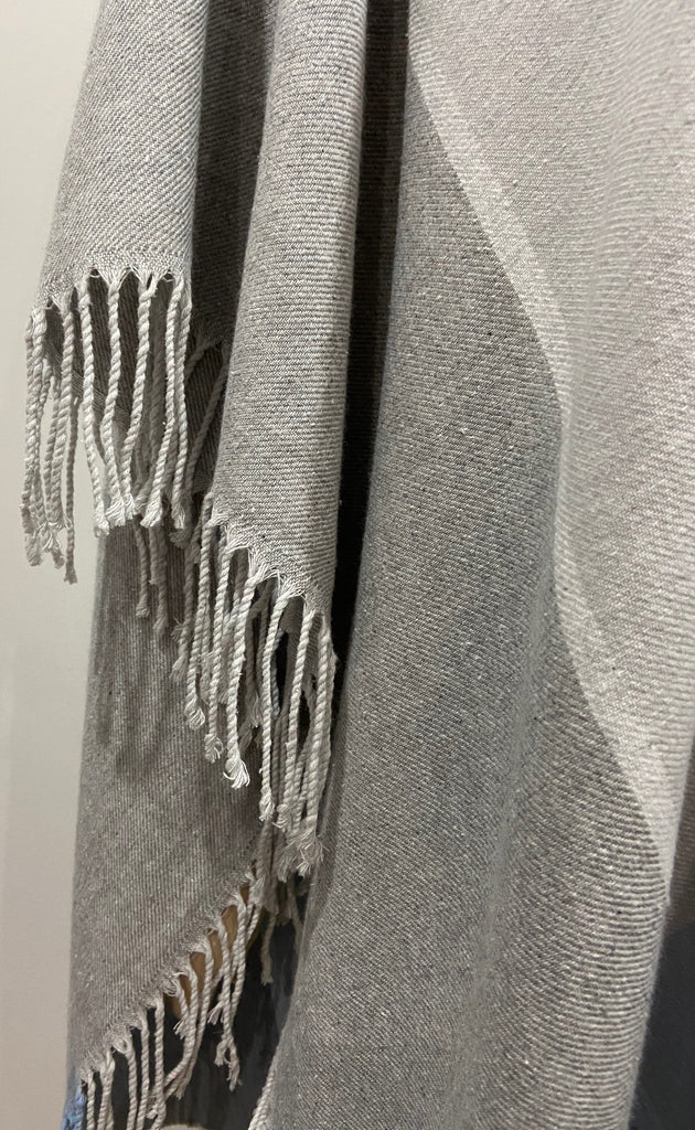 EILEEN FISHER Grey Pale Blue Cotton Multicoloured Fringed Wrap Shawl Cape 1 Size