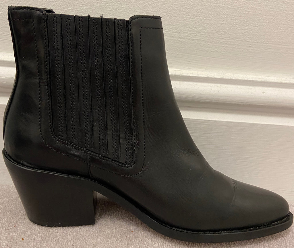 KURT GEIGER LONDON Black Leather Pointed Toe Block Heel Chelsea Ankle Boots UK 5