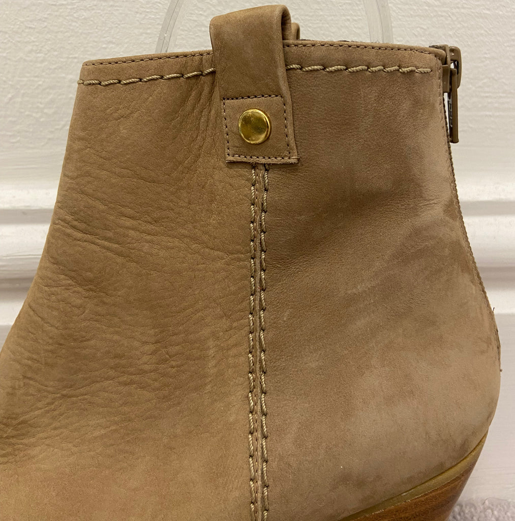 STUART WEITZMAN X RUSSELL & BROMLEY Light Brown Suede Ankle Boots 7 UK4