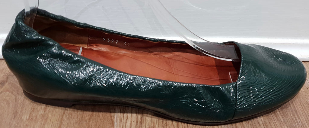 DRIES VAN NOTEN Emerald Green Leather Patent Flat Wedge Ballerina Shoes 39 UK6