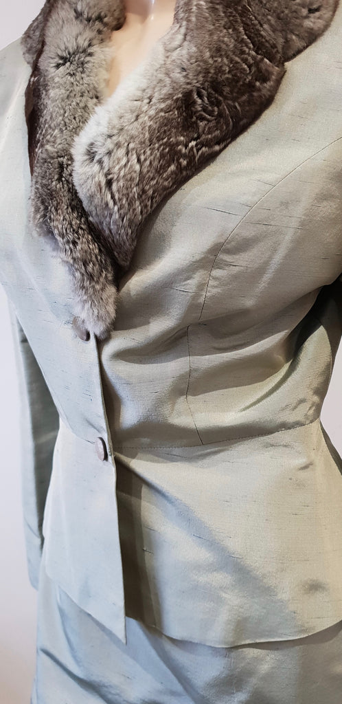 ANNA MOLINARI Pale Green Silk Grey Cream Fur Collar Jacket & Short Skirt Suit