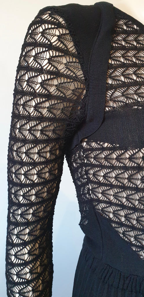 DAGNER Black Lace Long Sleeve Pleated Skirt Nude Lining Short Evening Dress M