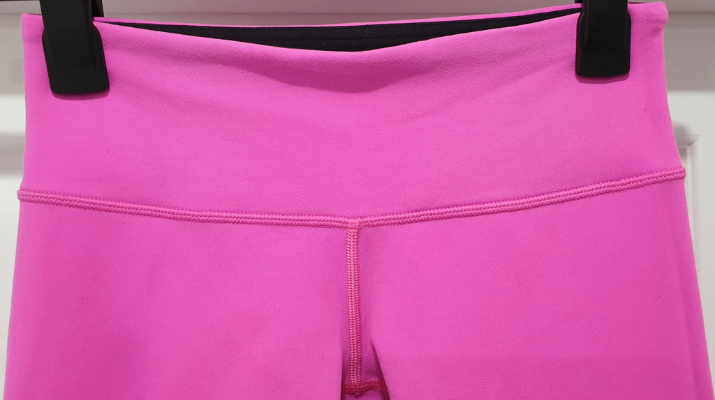 LULULEMON Black & Pink Reversible Activewear Crop Capri Gym Yoga Leggings Pants