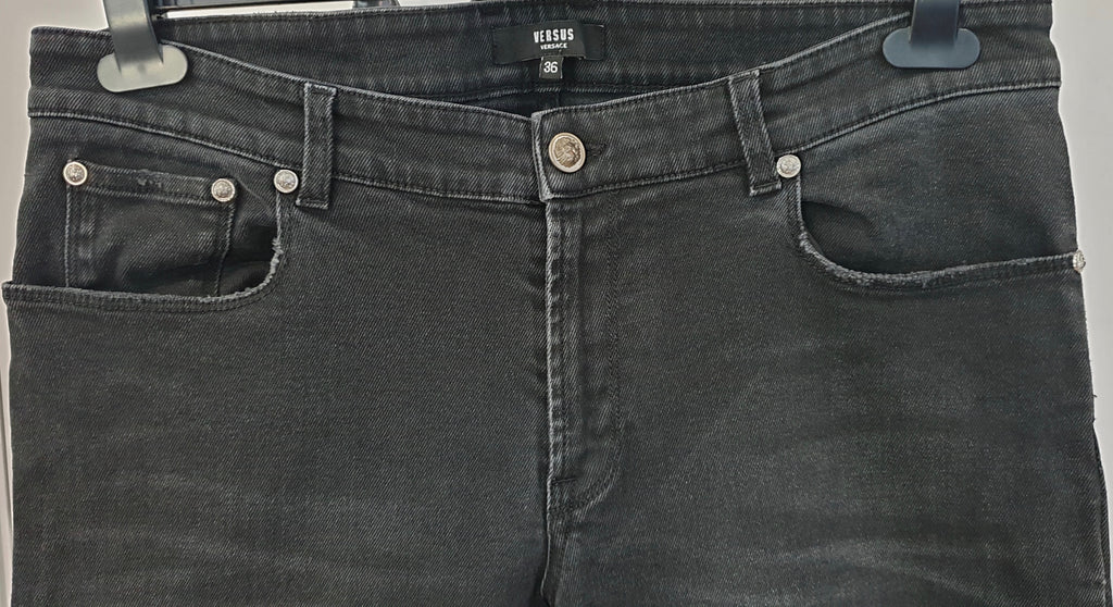 VERSUS VERSACE Menswear Charcoal Grey Medusa Distressed Fray Jeans Pants 36