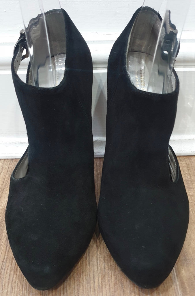 ALMOST FAMOUS LONDON Black Suede Buckle Fastened Cut Out High Heel Shoes 5