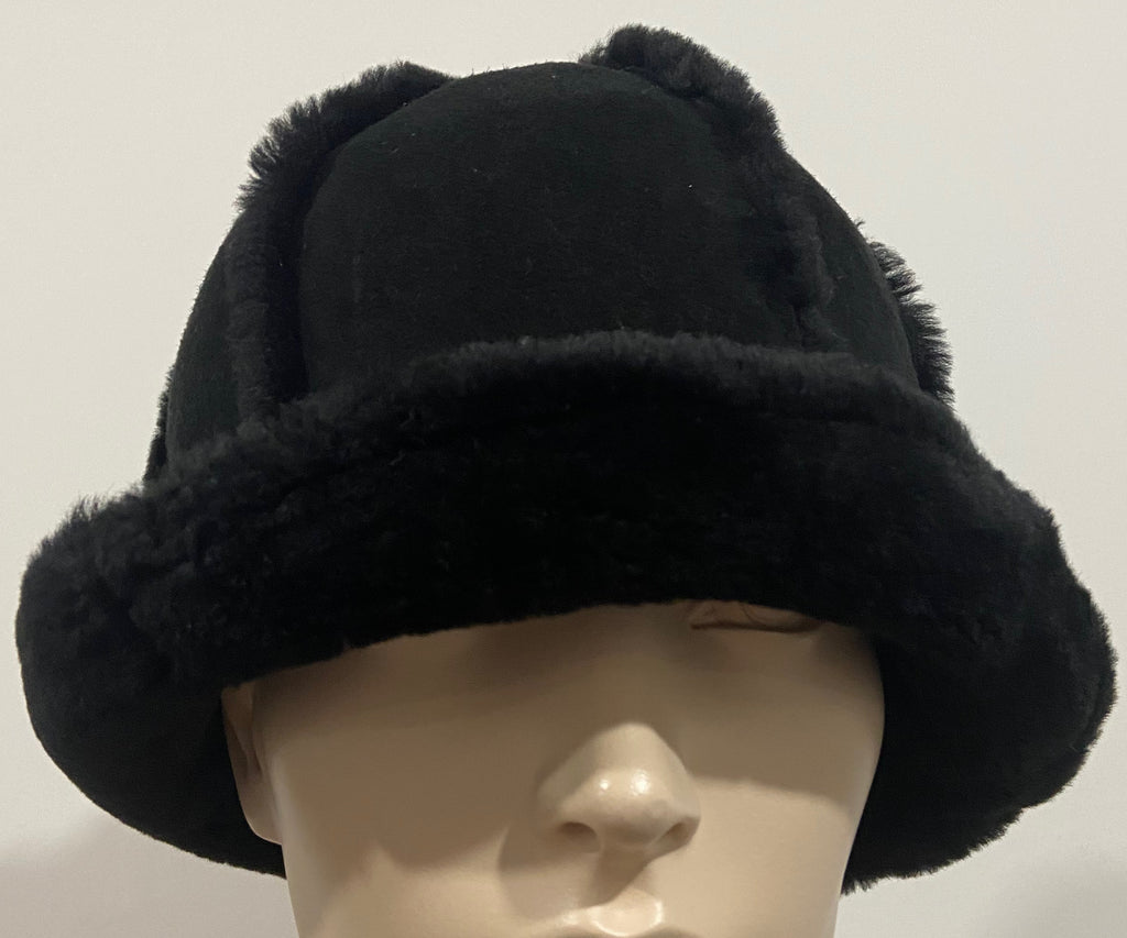 UGG AUSTRALIA Black Genuine Dyed Shearling Sheepskin Bucket Hat - One Size