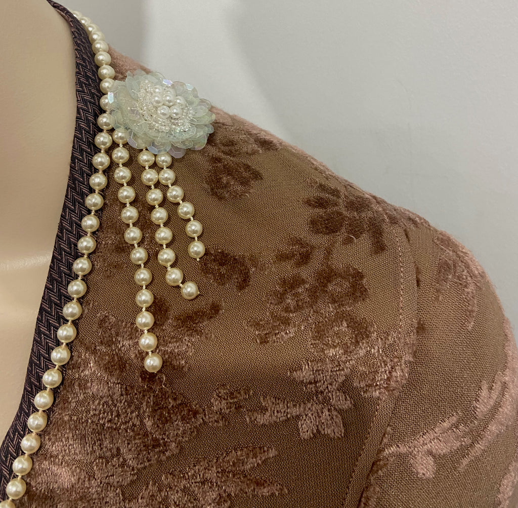 VOYAGE INVEST IN THE ORIGINAL Vintage Brown Floral Velvet Pearl Detail Cardigan